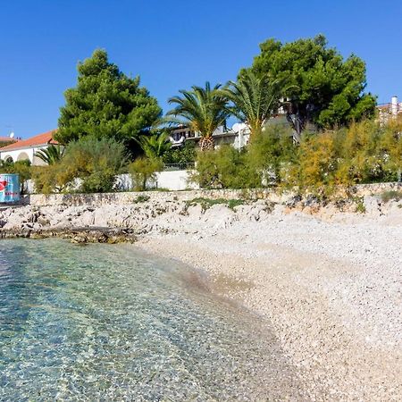 Family Friendly Seaside Apartments Rogoznica - 2010 المظهر الخارجي الصورة