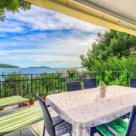 Family Friendly Seaside Apartments Rogoznica - 2010 المظهر الخارجي الصورة